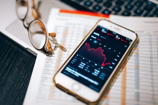 Aktien vs. Anleihen Aktien und Anleihen vergleichen